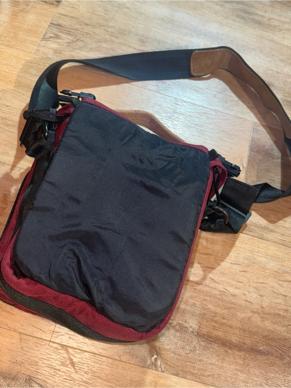 Tamrac 603 Camera Padded Lens & Leather Shoulder Strap Rain Hood Y2K Burgundy